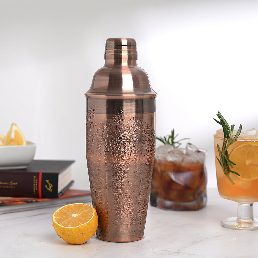cocktail shaker martini cobbler